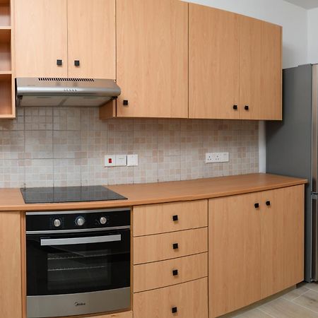 Ollies 3 Bedroom Apartment Lárnaka Kültér fotó