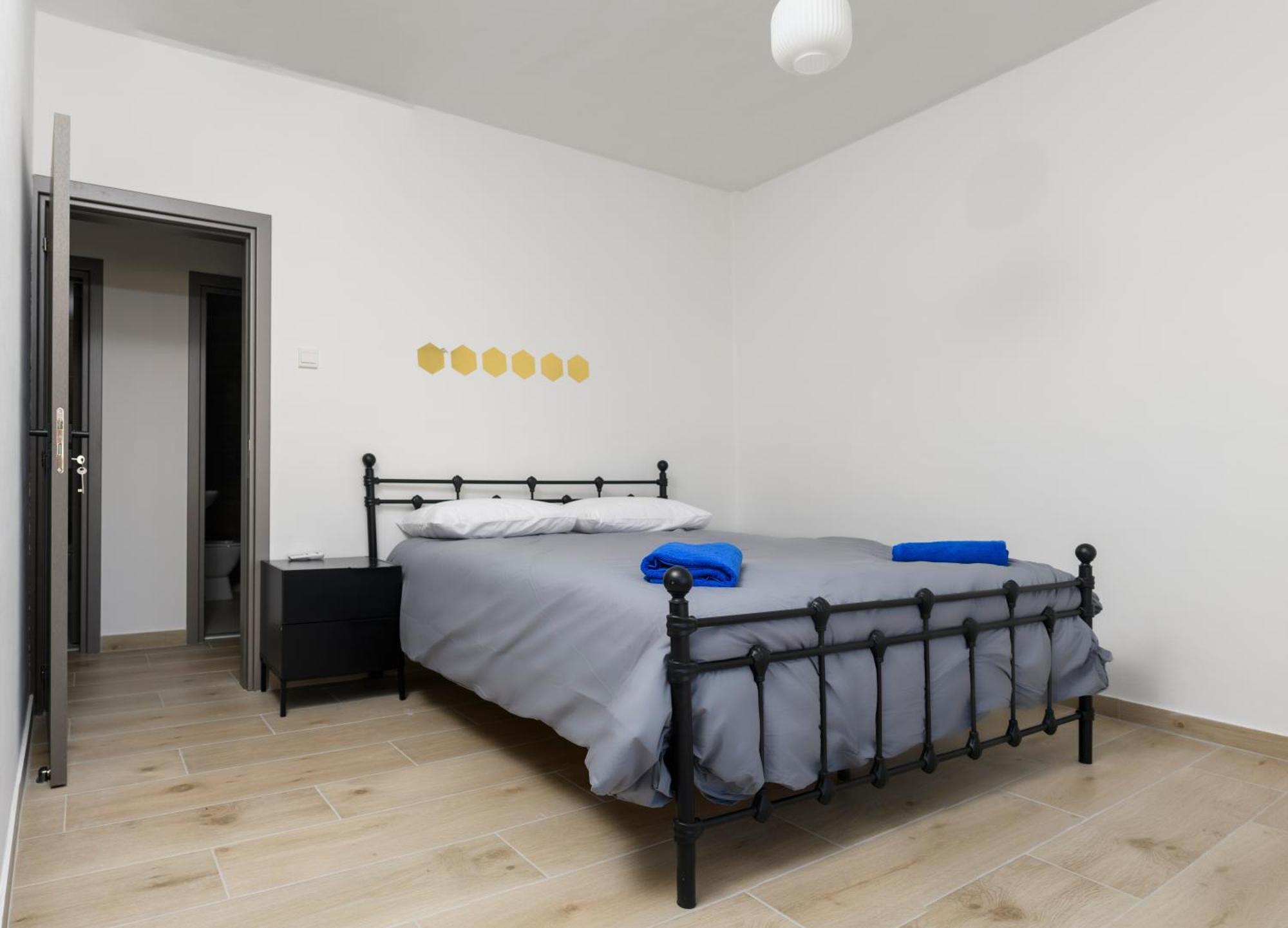 Ollies 3 Bedroom Apartment Lárnaka Kültér fotó
