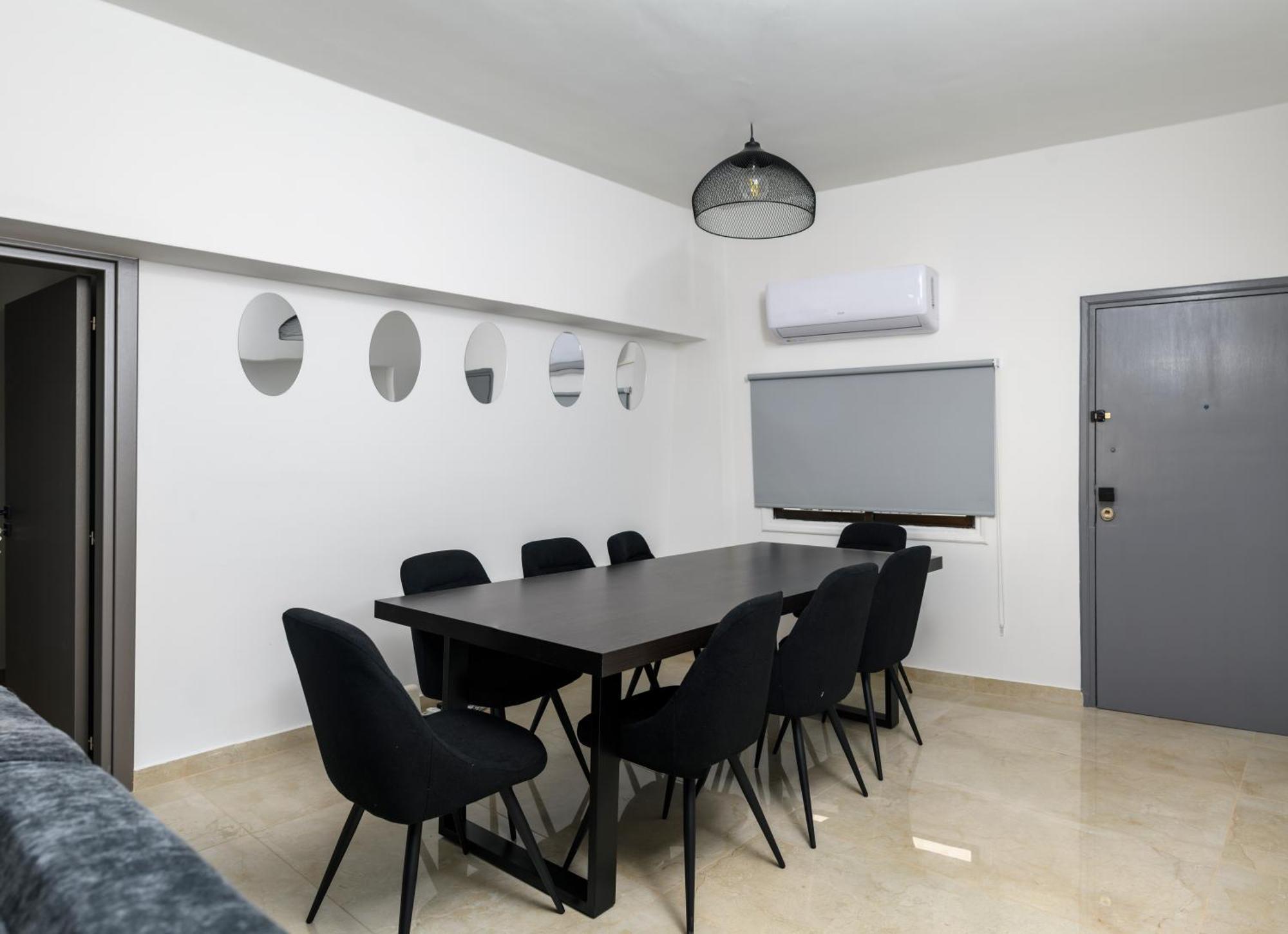 Ollies 3 Bedroom Apartment Lárnaka Kültér fotó